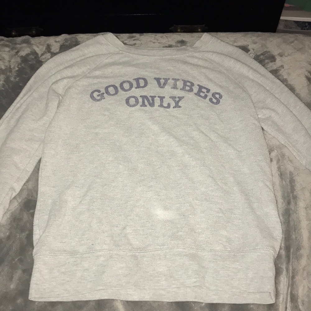 Long sleeve good vibes only shirt
